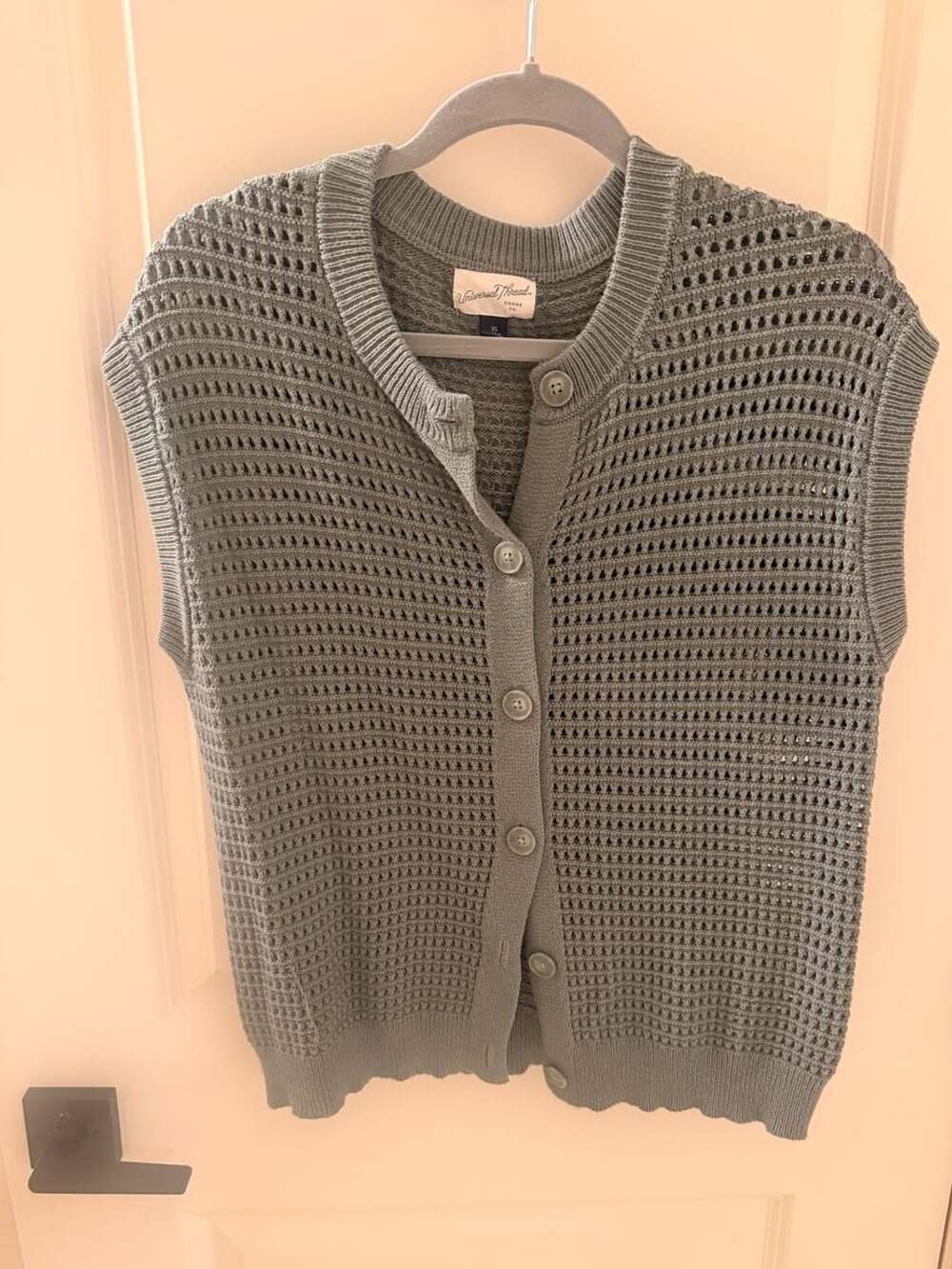 Universal Thread Women's Open Knit Button-Front Sleeveless Cardigan Vest